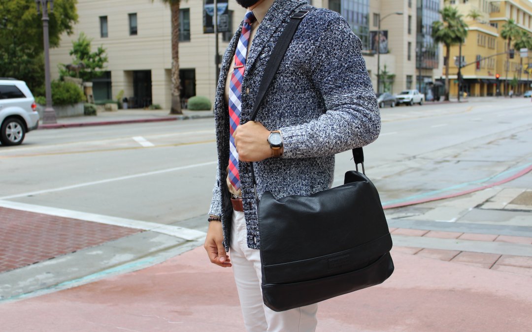 10 Essentials to Pack in Your Man Bag