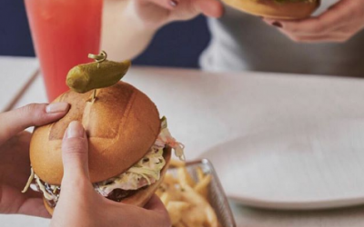 Umami Burger Welcomes The Industry & Gives Back to Gift Card Buyers