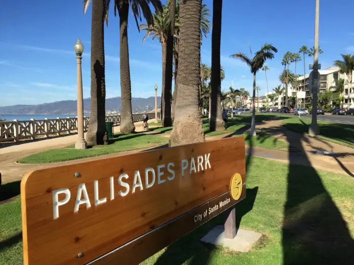 Palisades-Park-sign-in-Santa-Monica.jpg